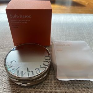 NWT Sulwhasoo perfecting cushion compact